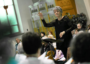 Chantal Masson-Bourque dirige le Chœur des aînés de l’Université Laval depuis 1987. 