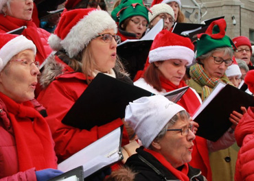Le Chœur de l'Université Laval en prestation au Marché de Noël allemand