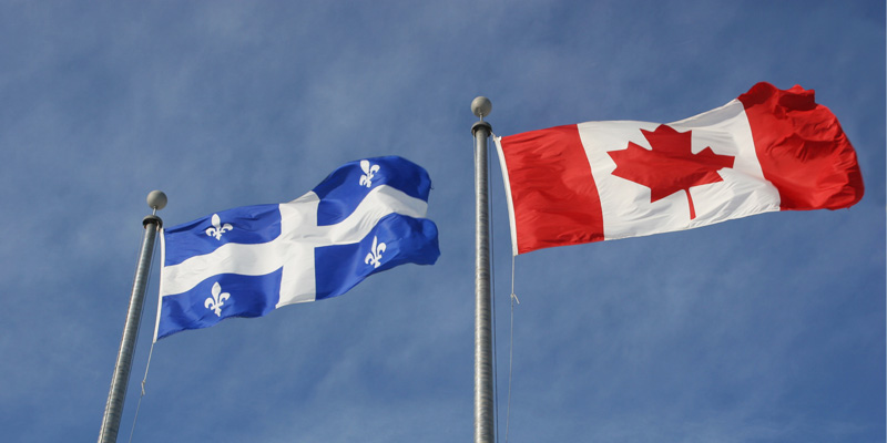 Drapeaux du Québec et du Canada