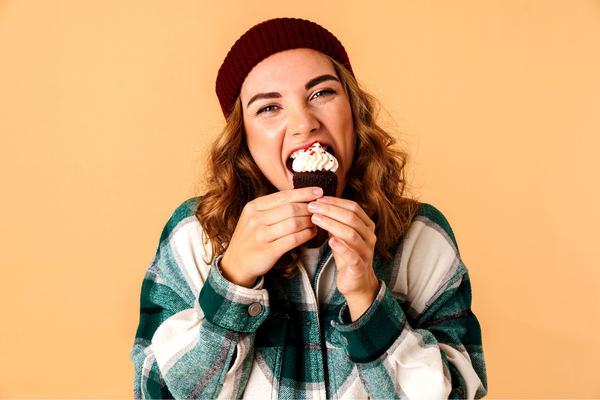 Jeune femme cupcake