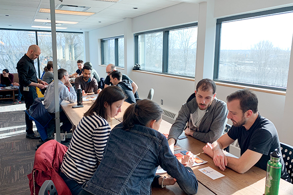 Étudiants en atelier