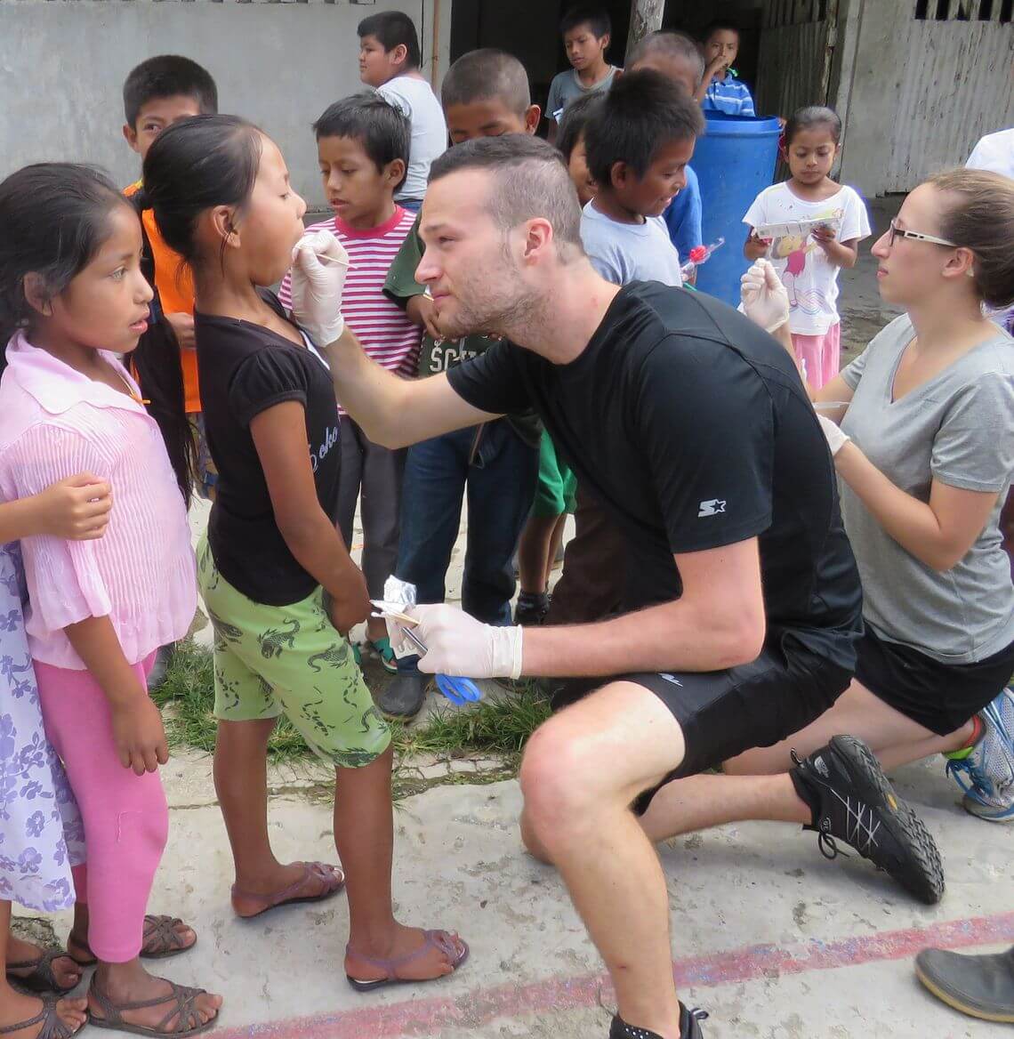 Valoriser l'entraide, la solidarité ainsi que l'action humanitaire et communautaire