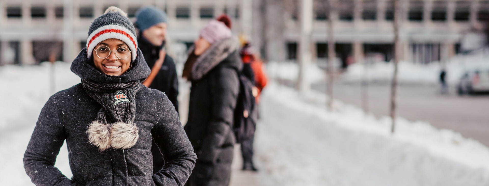 Étudiants sur le campus
