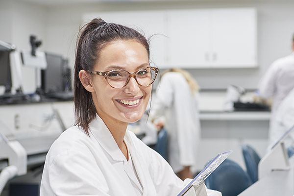 étudiante en médecine dentaire