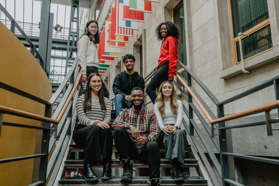 groupe d'étudiants et d'étudiantes